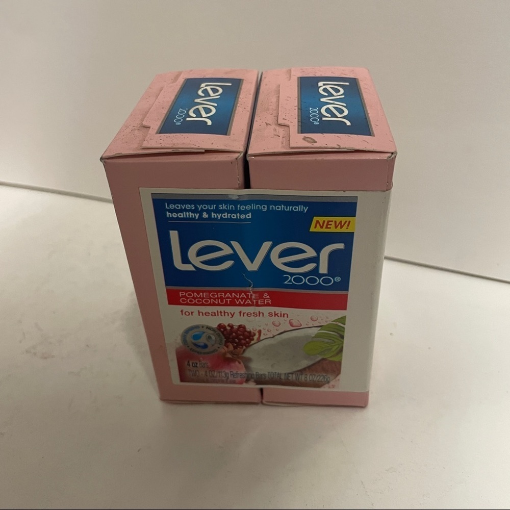 Lever 2000 Pomegranate & Coconut Water Bar Soap